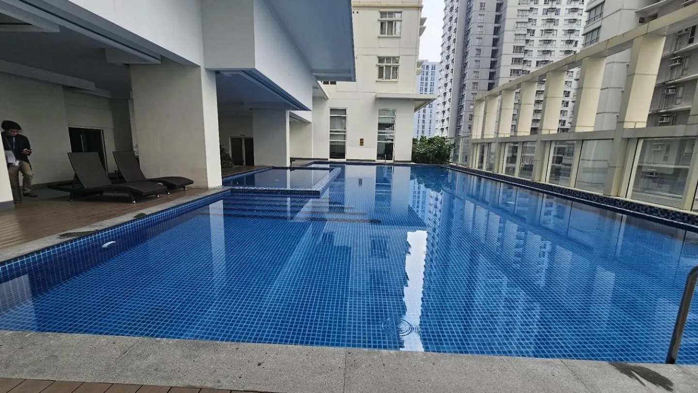 Apartment Stylish And Spacious Studio Unit In Makati With Fast Wi-Fi