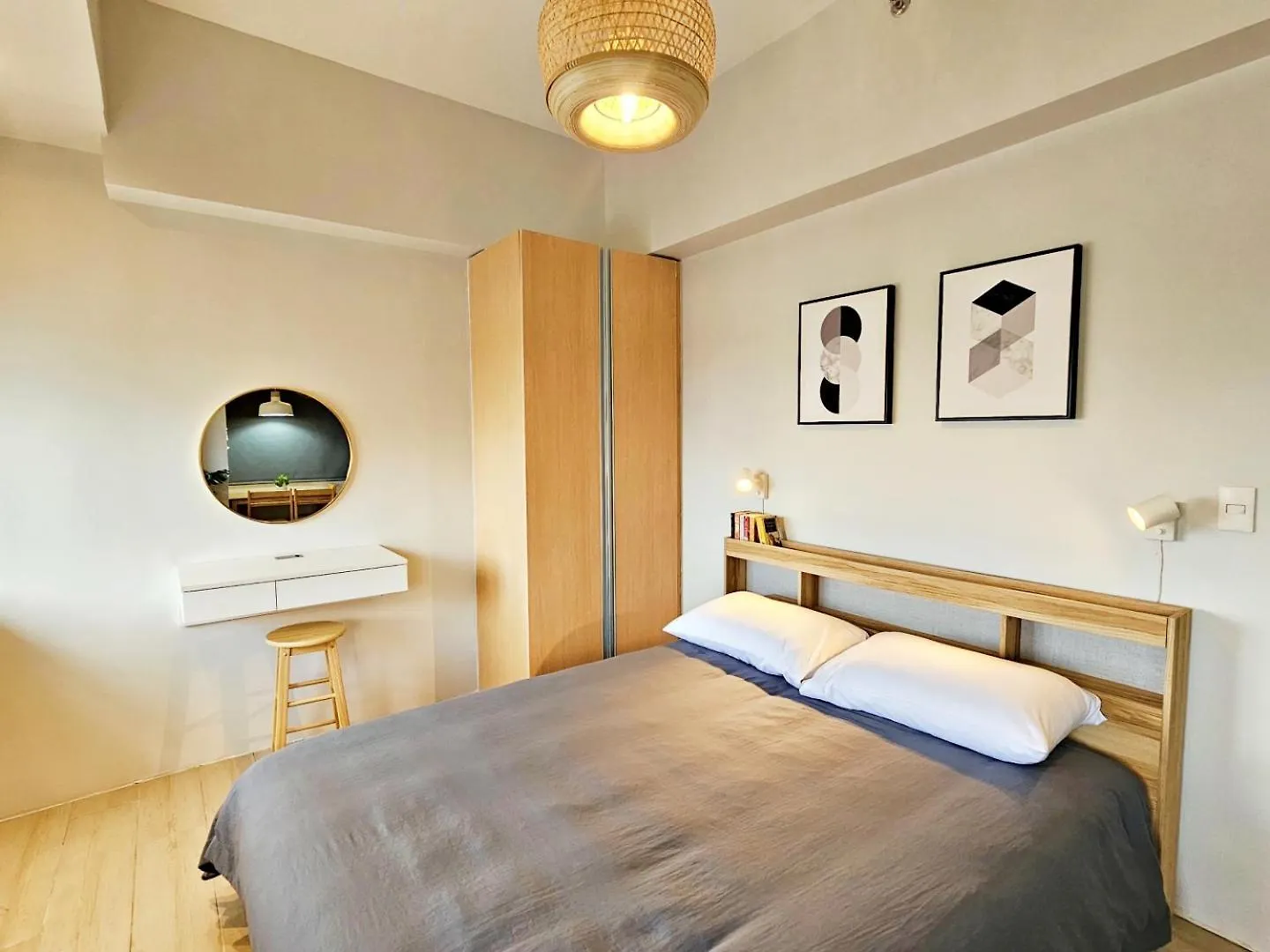 Stylish And Spacious Studio Unit In Makati With Fast Wi-Fi Manila