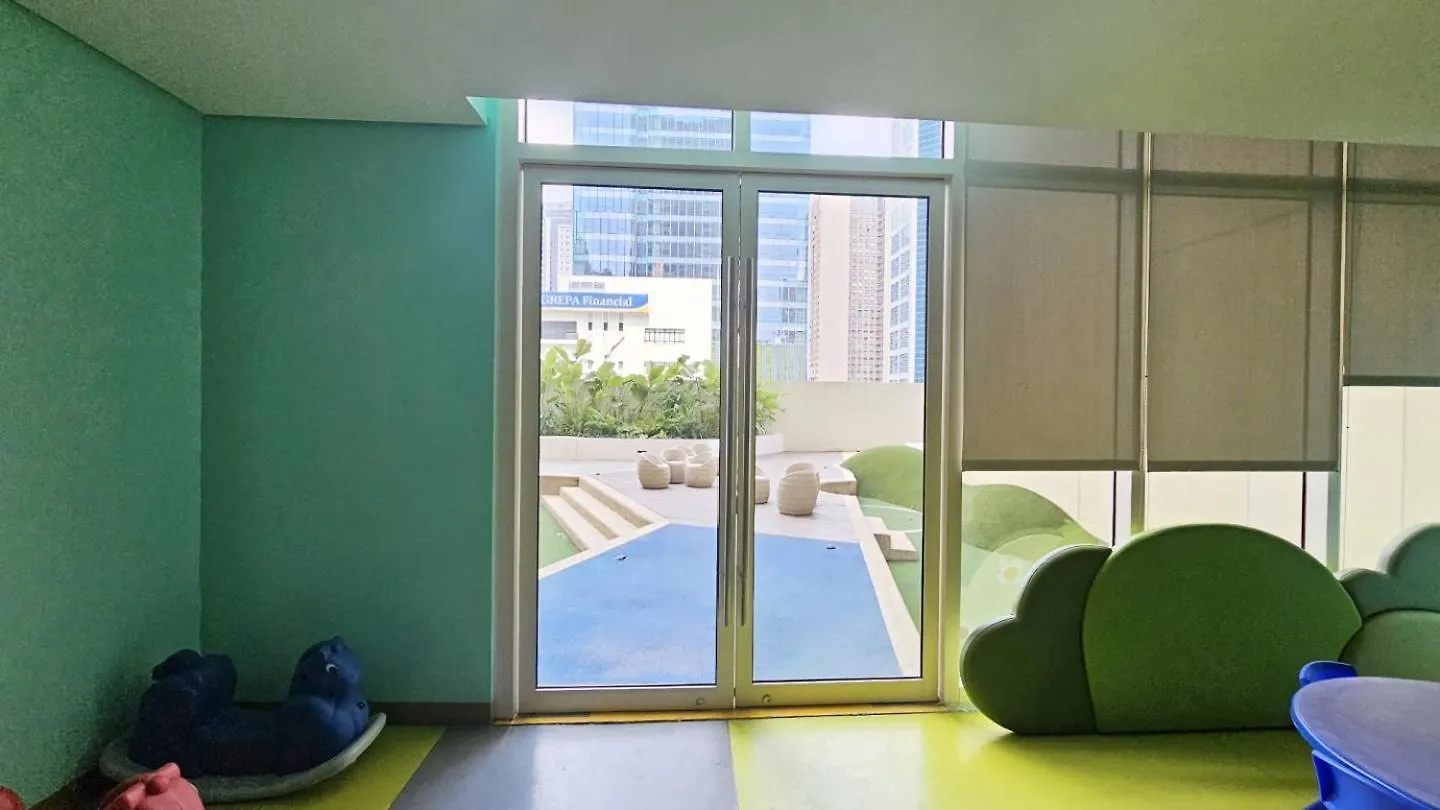 Apartment Stylish And Spacious Studio Unit In Makati With Fast Wi-Fi