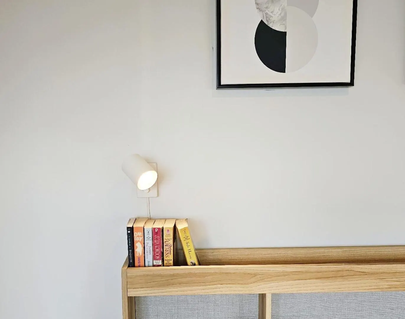Stylish And Spacious Studio Unit In Makati With Fast Wi-Fi Apartment Manila